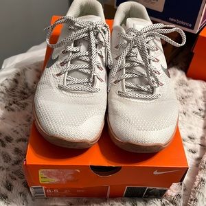 Women’s Nike Metcon 4
